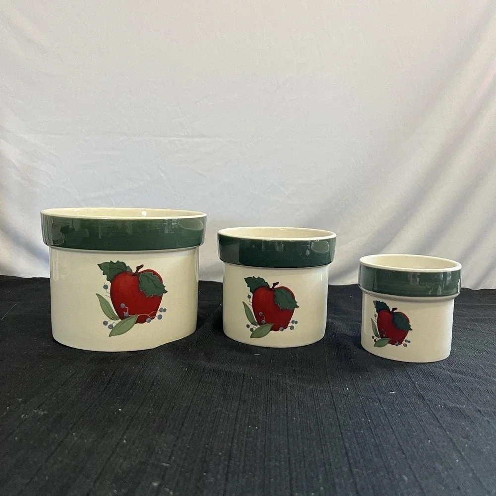VTG Style Apple Ceramic Crock Set 3 Piece Nesting Kitchen Canisters Green Rim - Picture 1 of 14